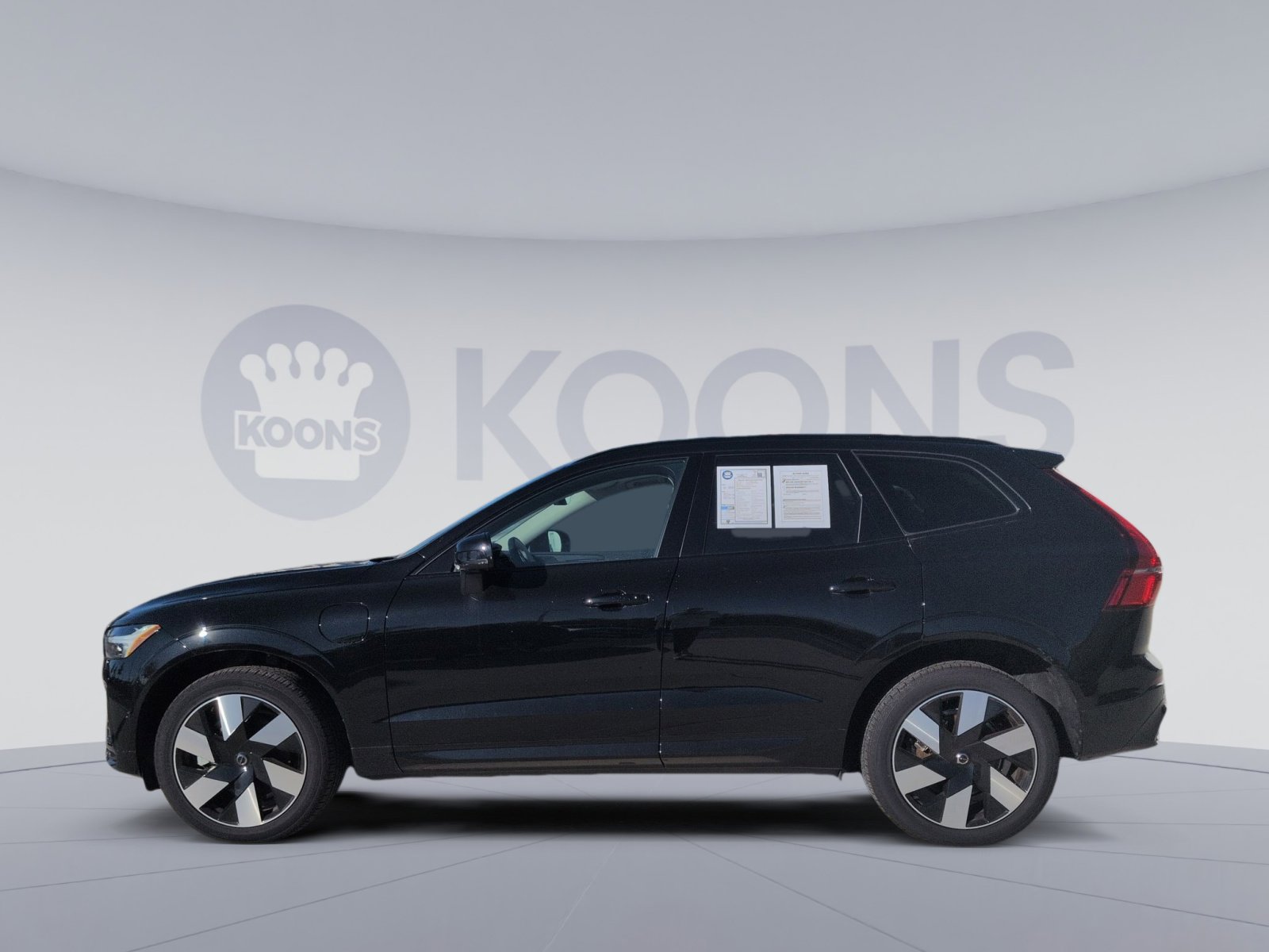 New 2025 Volvo XC60 T8 Plus w/ Protection Package Premier image 2