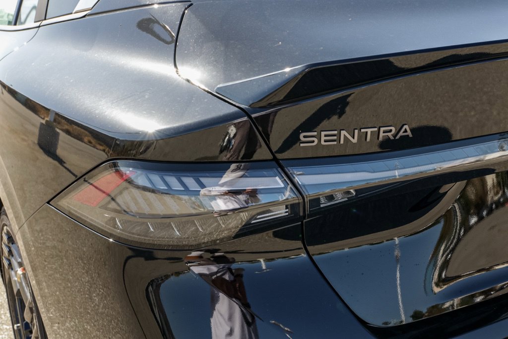 New 2026 Nissan Sentra SR w/ Floor Mat Package FWD image 13