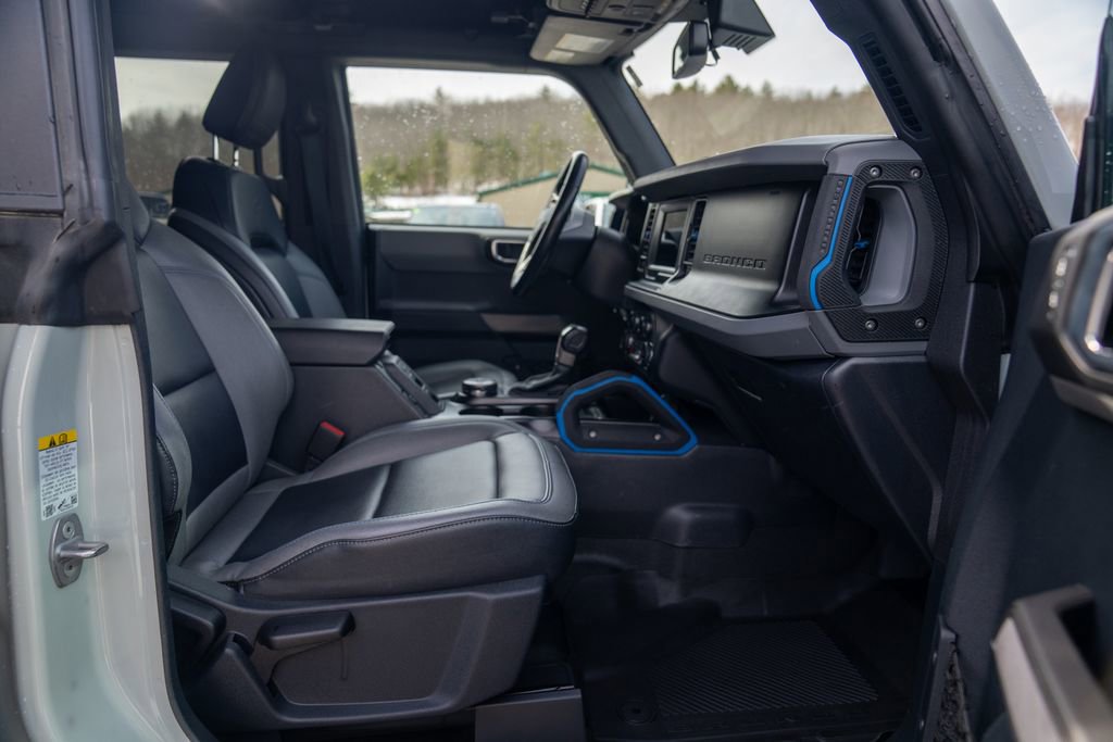 Used 2022 Ford Bronco Black Diamond image 12