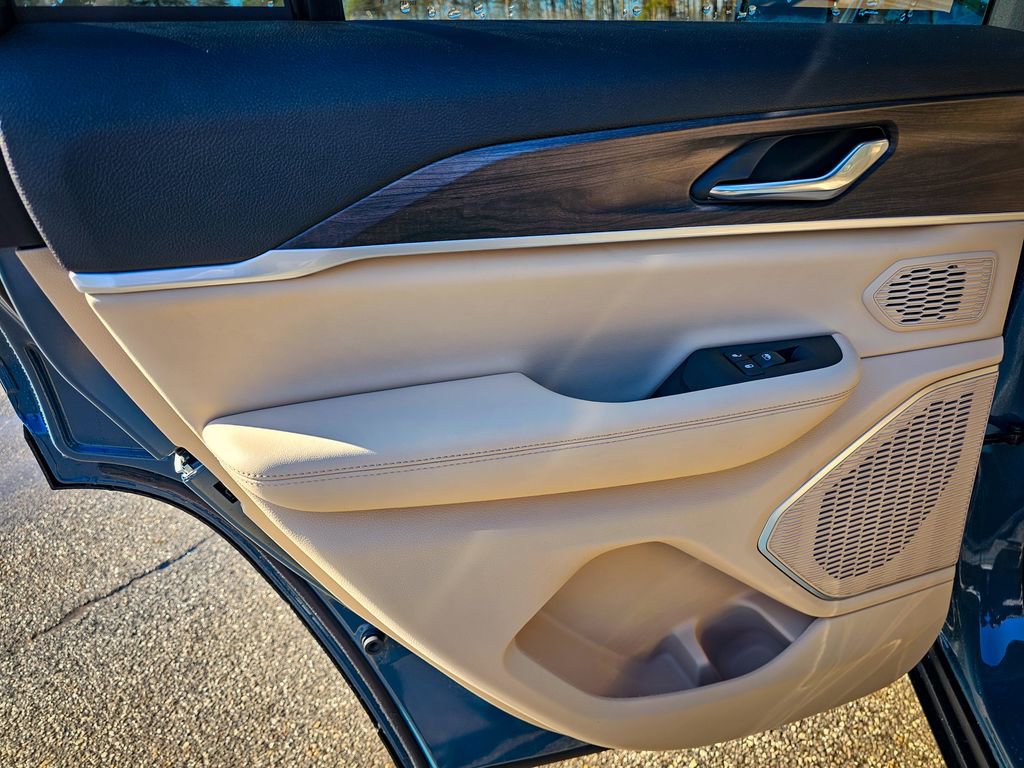 New 2026 Jeep Grand Cherokee Limited image 33