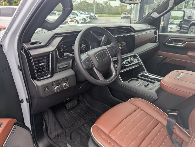 New 2026 GMC Sierra 3500 Denali Ultimate AWD/4WD image 17