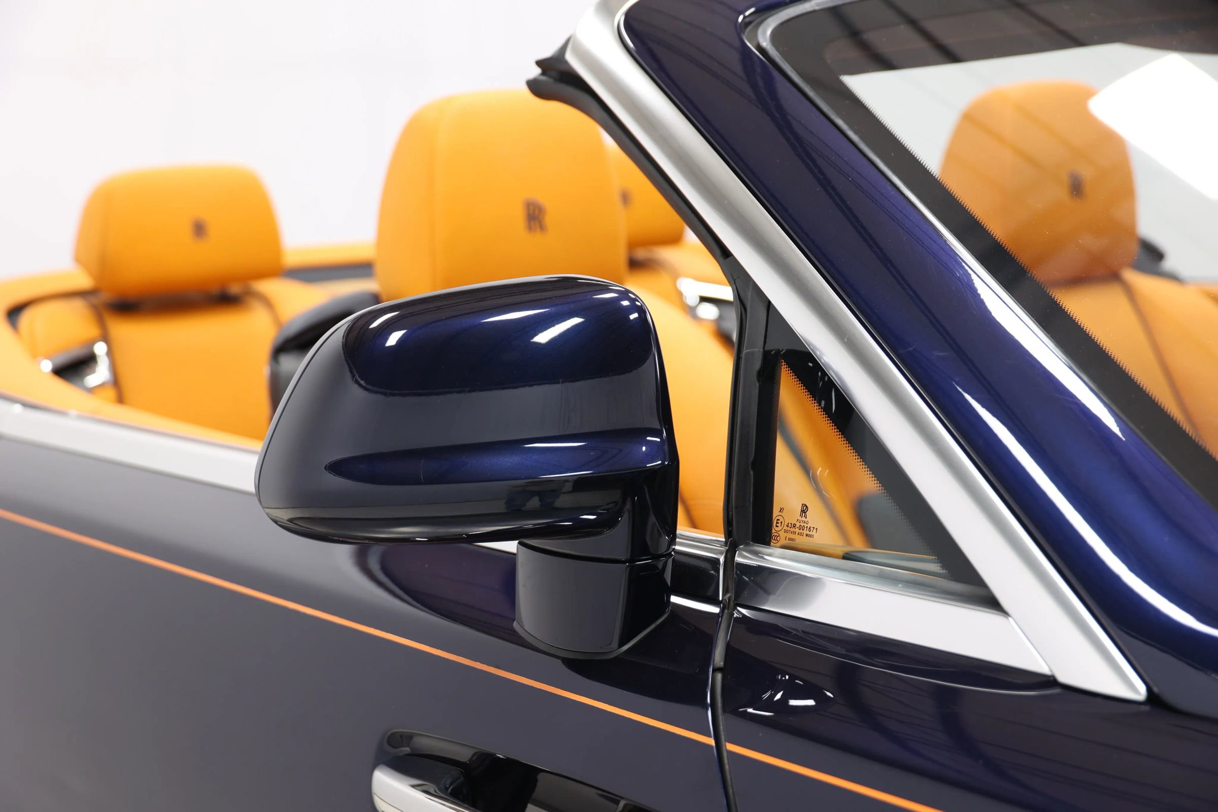 Used 2016 Rolls-Royce Dawn image 91