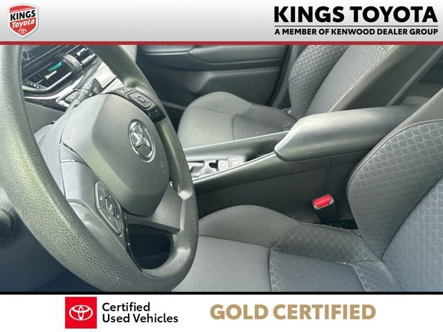Used 2020 Toyota C-HR LE FWD image 11