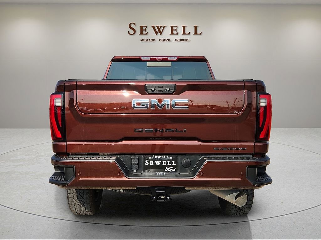 Used 2024 GMC Sierra 2500 Denali Ultimate w/ Max Trailering Package AWD/4WD image 4