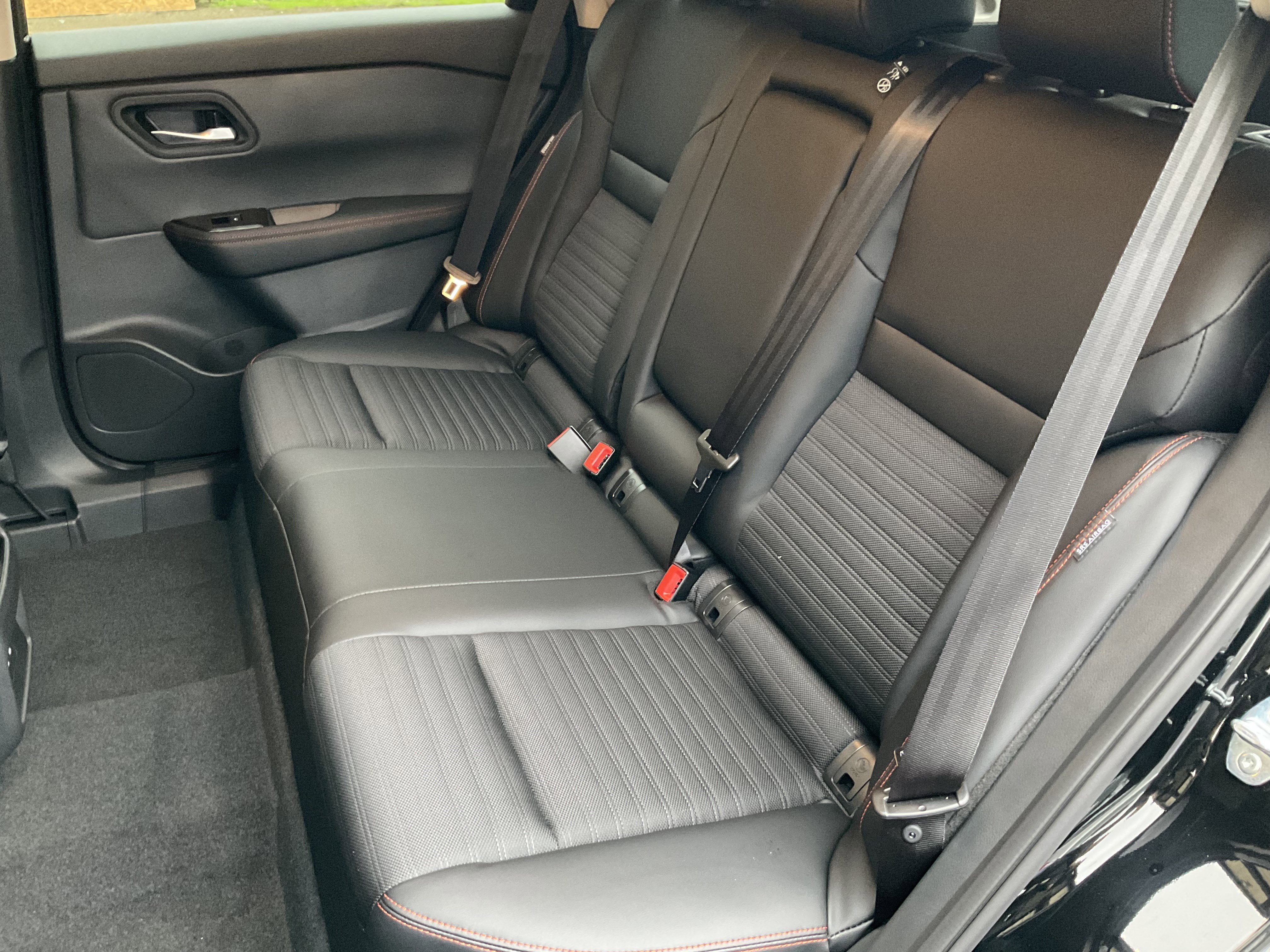 Used 2026 Nissan Rogue SV image 37