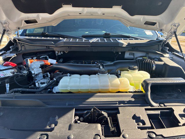 Certified 2025 Ford F150 XLT w/ Equipment Group 302A MID AWD/4WD image 18