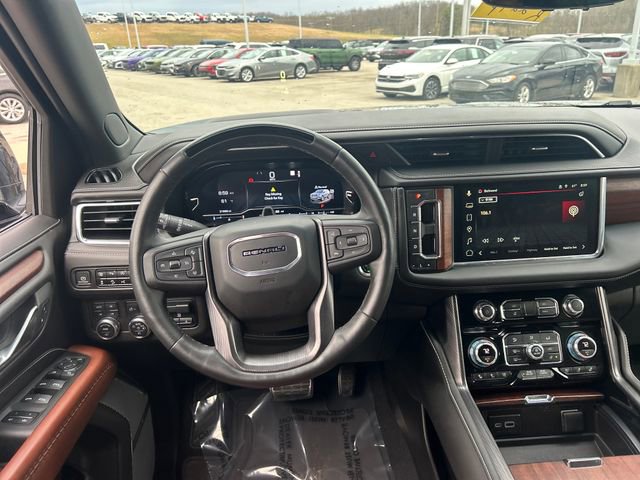 Used 2023 GMC Yukon Denali Ultimate image 11