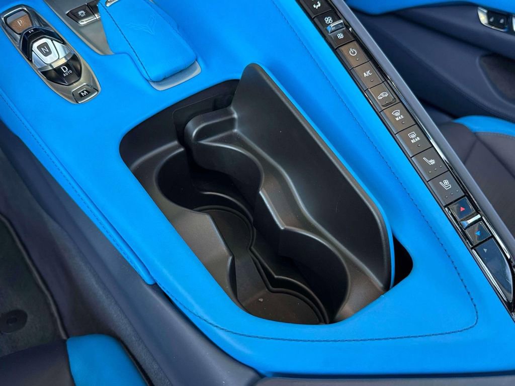 Used 2022 Chevrolet Corvette Stingray Premium Conv w/ Z51 Performance Package RWD image 10
