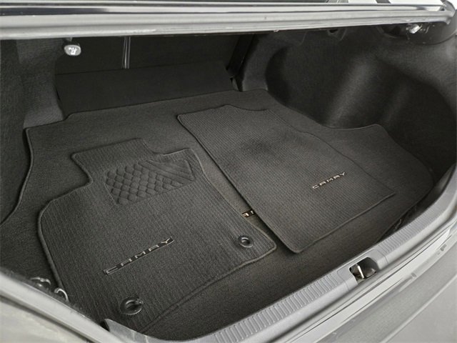 Used 2018 Toyota Camry SE image 19