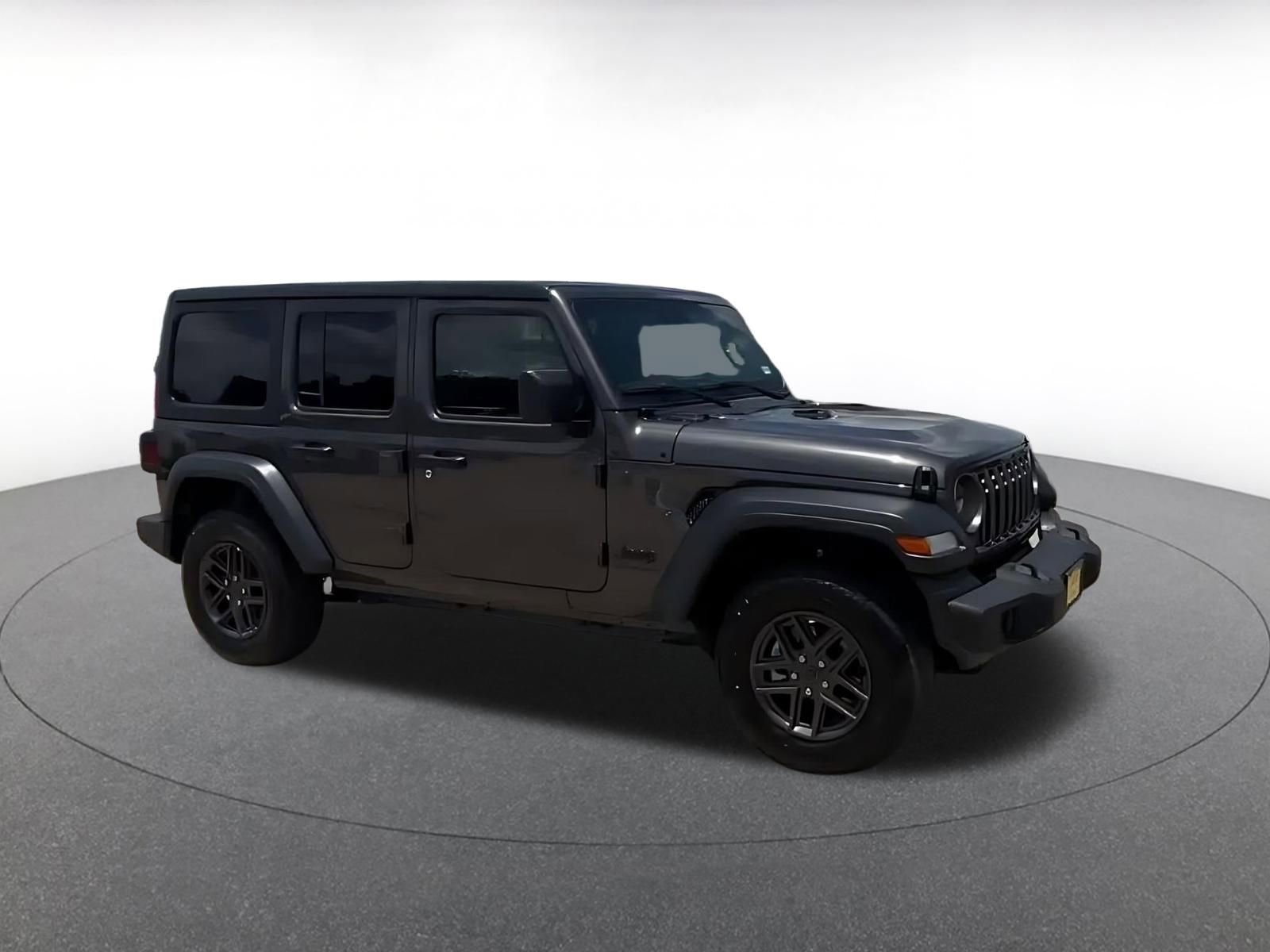 Used 2025 Jeep Wrangler Unlimited Sport AWD/4WD image 2