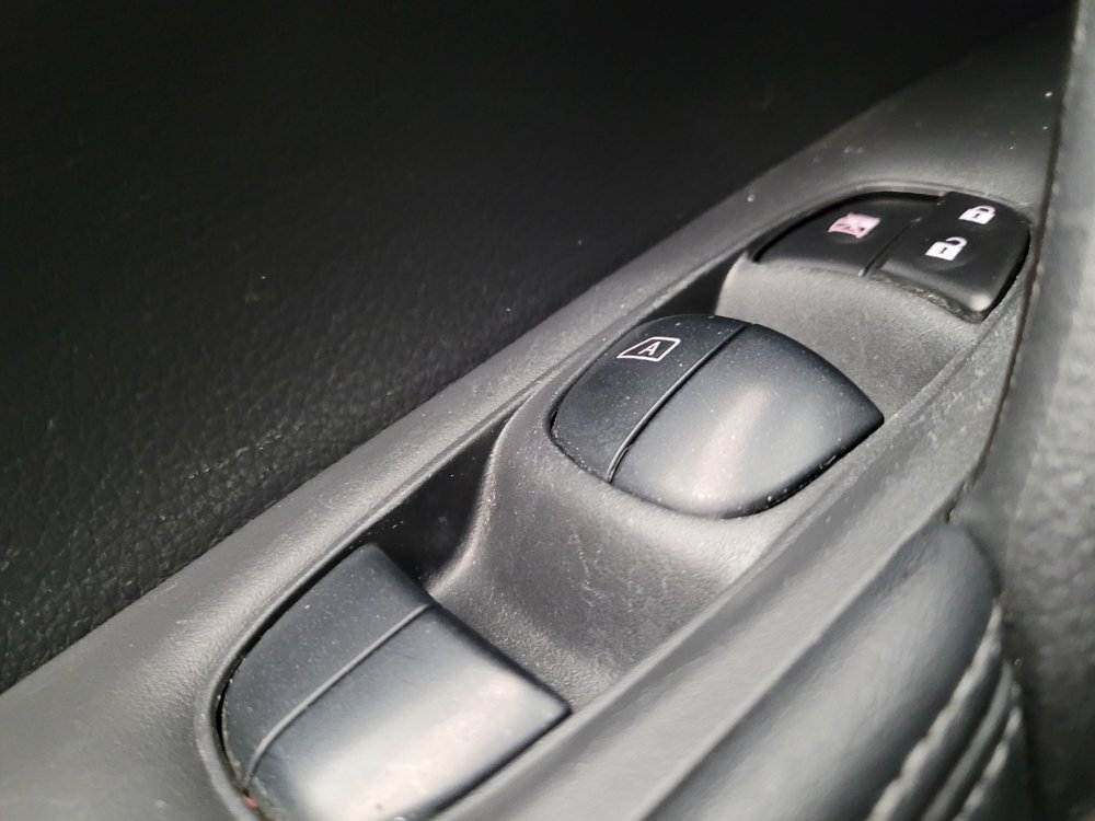 Used 2020 Nissan Rogue SV AWD/4WD image 27