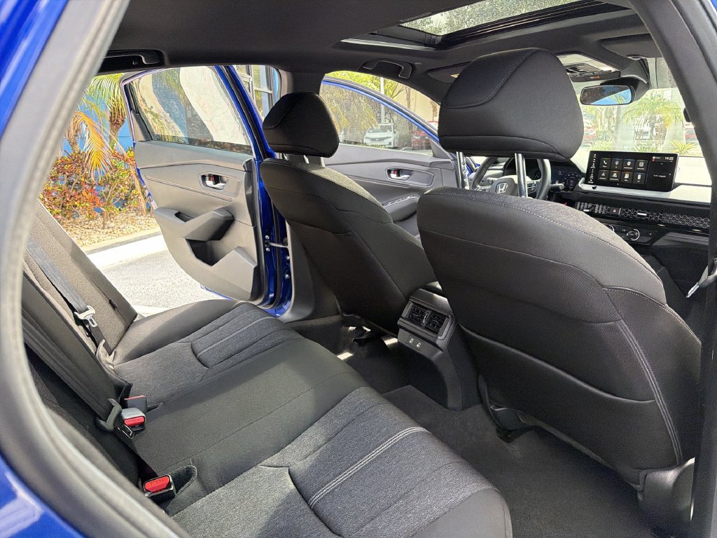 Used 2025 Honda Accord Sport image 32