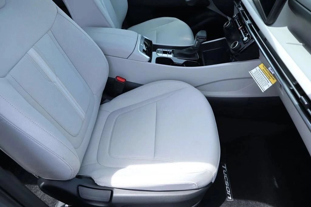 Certified 2025 Hyundai Tucson SEL FWD image 16