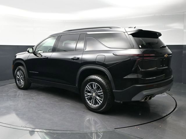 Used 2025 Chevrolet Traverse LT image 7
