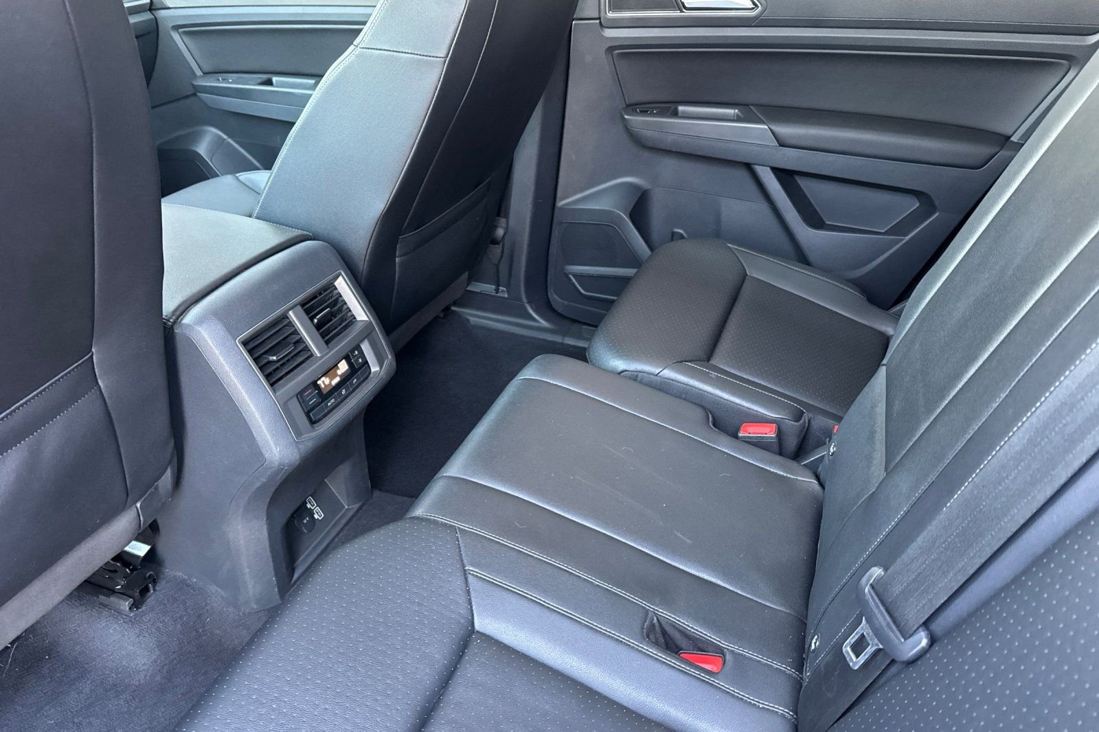 Used 2019 Volkswagen Atlas SE AWD/4WD image 12