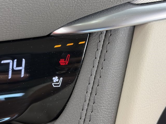 Certified 2024 Cadillac XT5 Premium Luxury w/ Technology Package AWD/4WD image 28