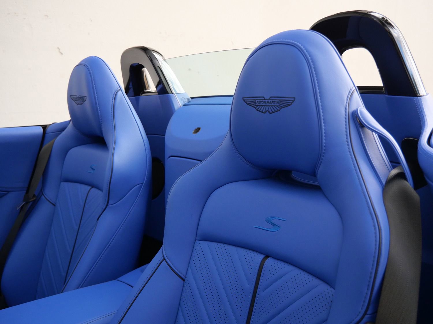 New 2026 Aston Martin V8 Vantage S image 5