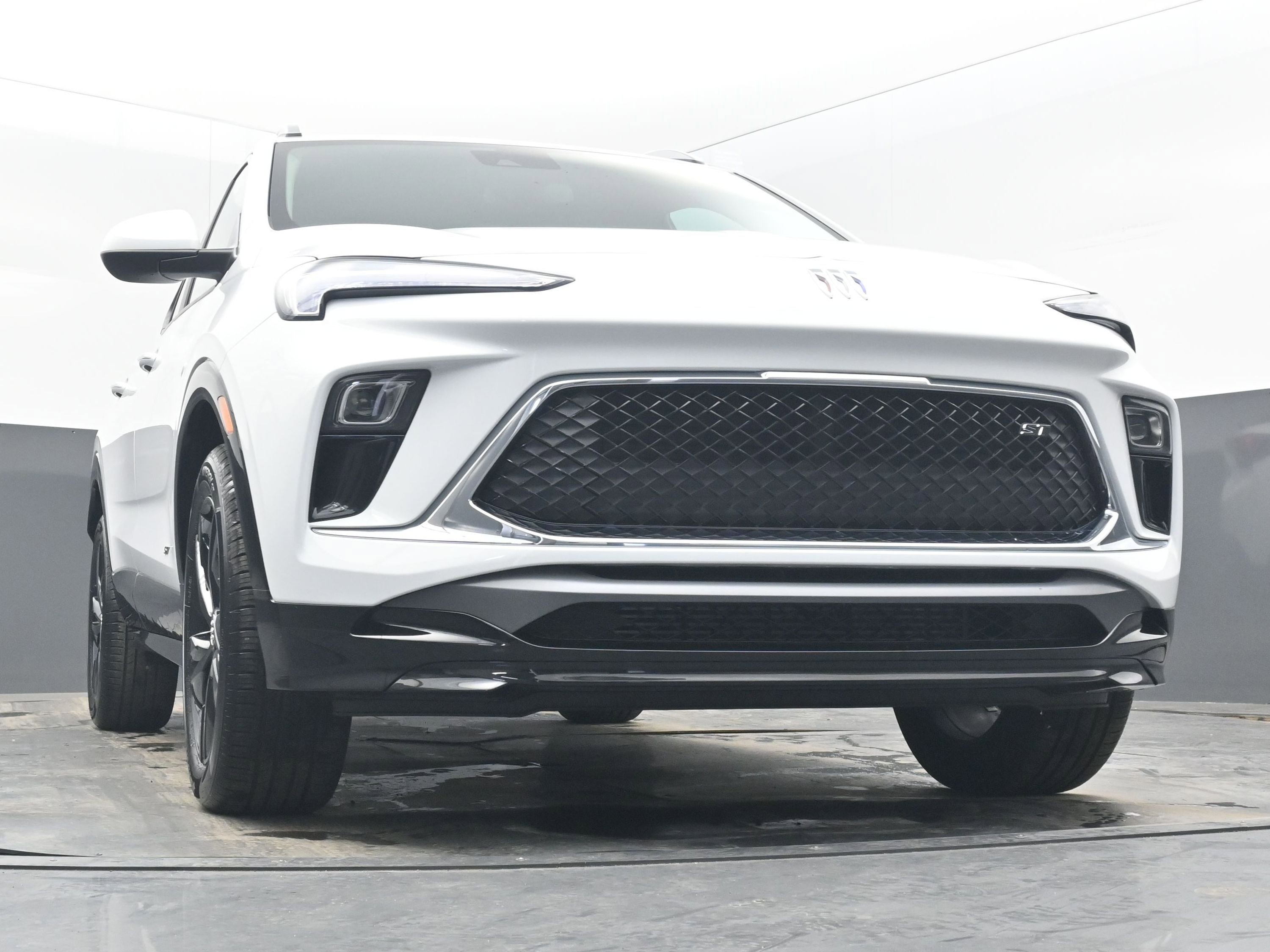 Certified 2026 Buick Encore GX Sport Touring w/ Comfort Package image 23