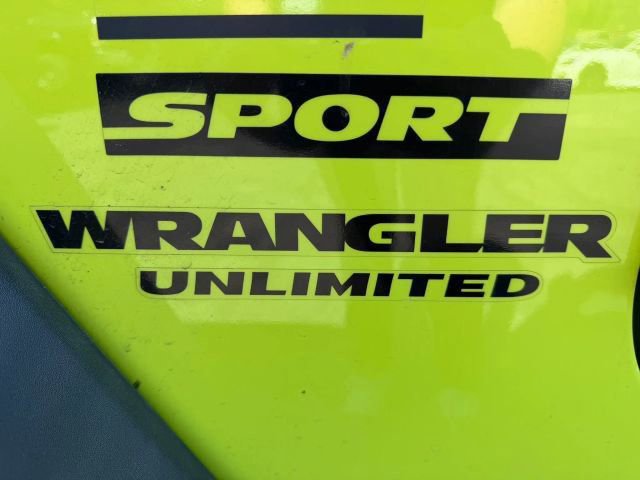 Used 2017 Jeep Wrangler Unlimited Sport w/ Connectivity Group AWD/4WD image 10