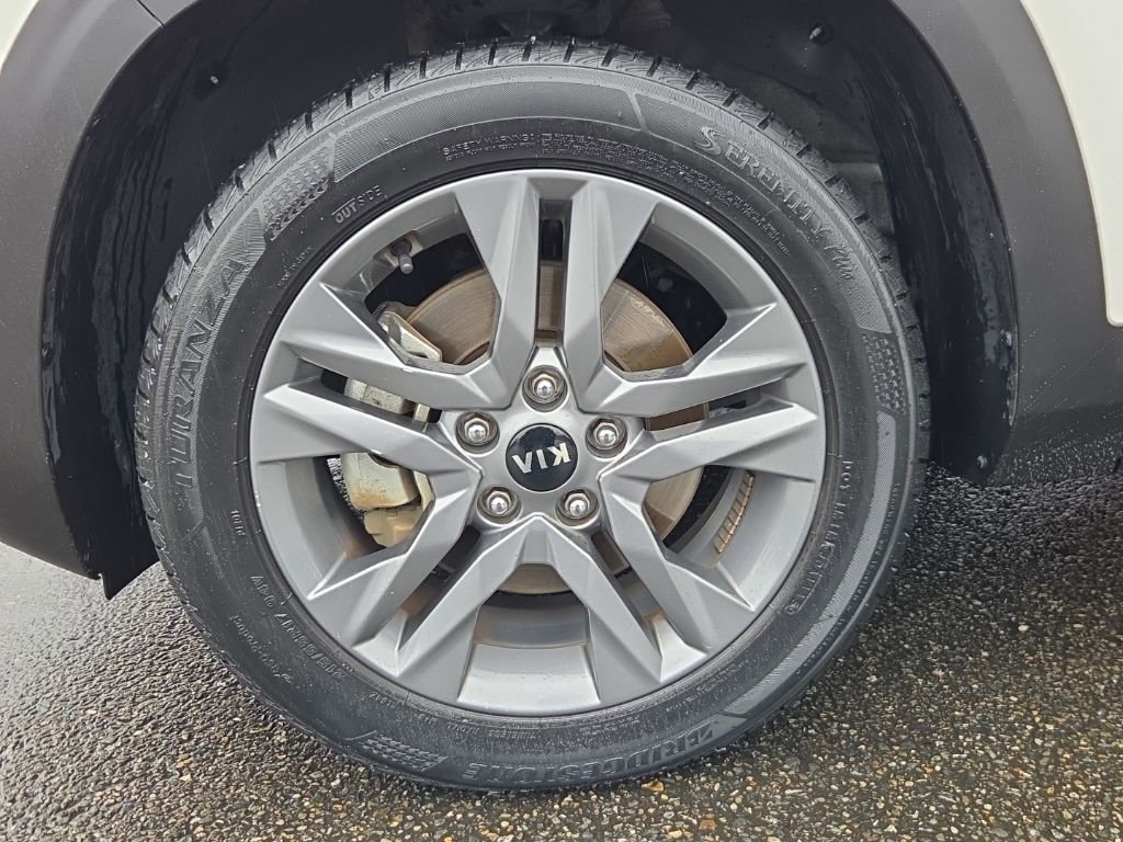 Used 2021 Kia Seltos LX image 28