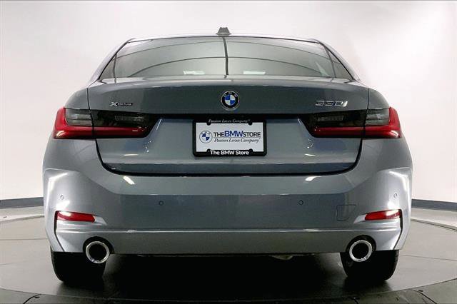 Certified 2023 BMW 330i xDrive Sedan w/ Premium Package image 3