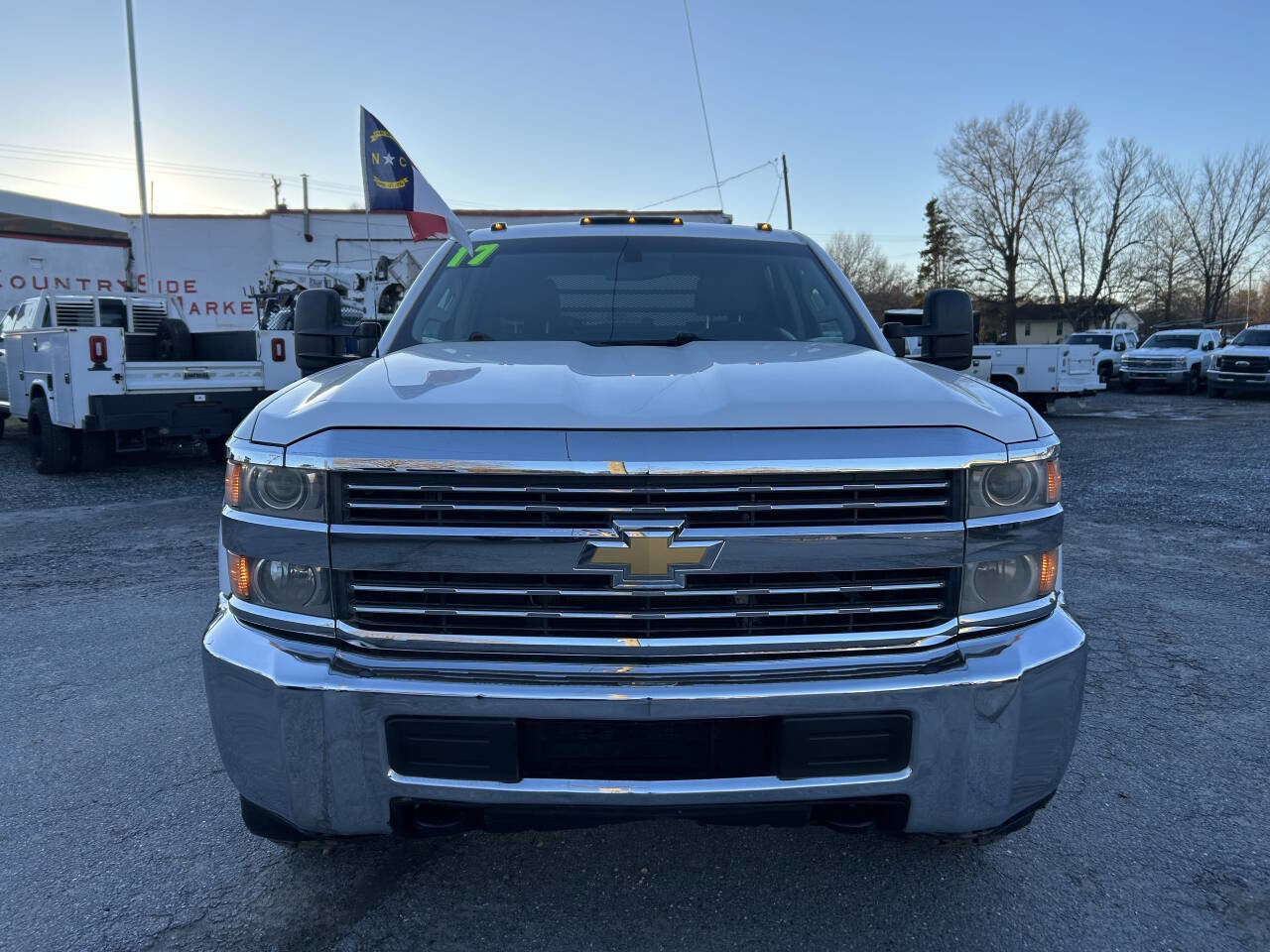 Used 2017 Chevrolet Silverado 3500 W/T image 3