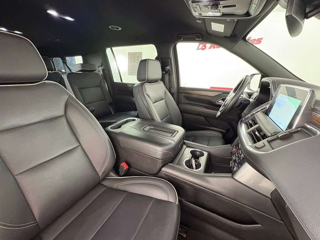 Used 2023 Chevrolet Suburban Premier image 38