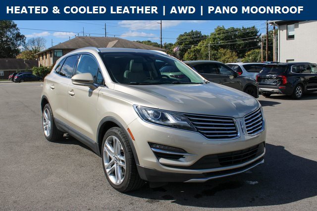 Used 2017 Lincoln MKC Reserve w/ Lincoln MKC Climate Package image 2