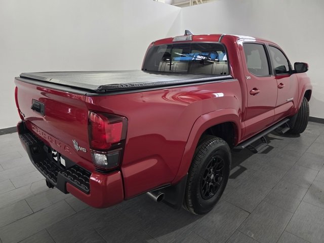 Used 2022 Toyota Tacoma SR5 w/ Technology Package image 5
