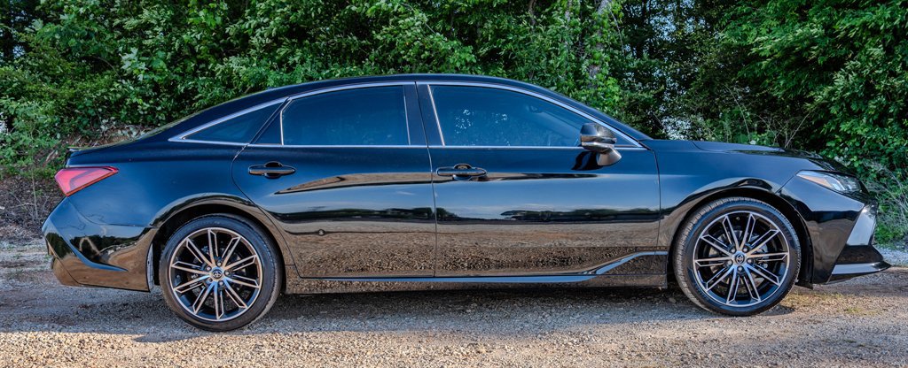 Used 2019 Toyota Avalon XSE FWD image 6