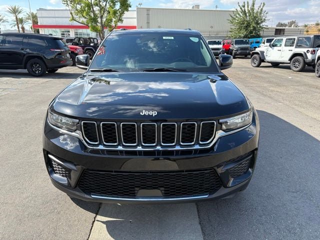 New 2026 Jeep Grand Cherokee 2WD image 2