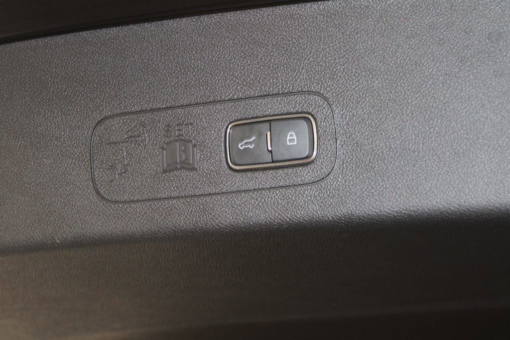 Used 2024 Lincoln Aviator Reserve w/ Equipment Group 201A image 17