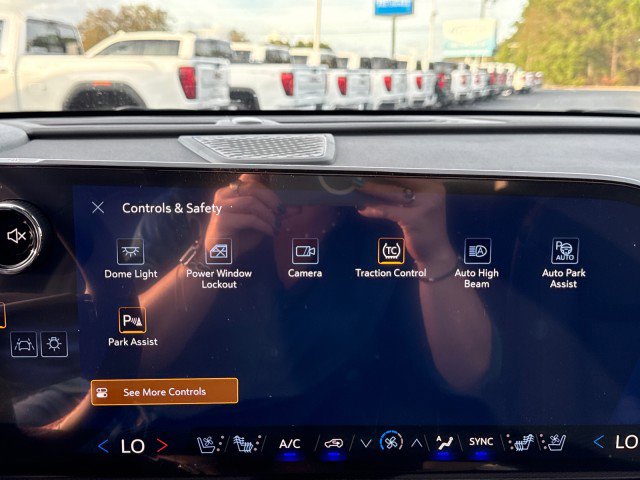 New 2026 Chevrolet Traverse RS w/ LPO, Floor Liner Package image 28