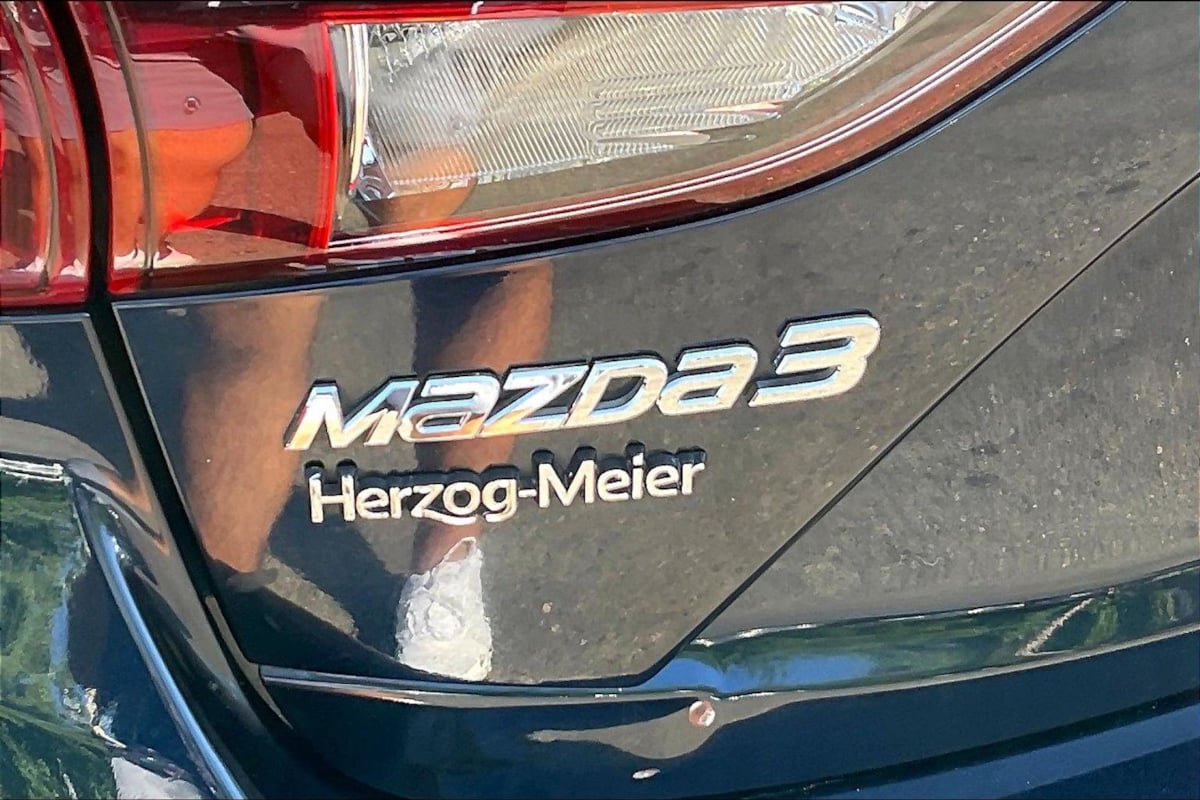 Used 2014 MAZDA MAZDA3 i Touring FWD image 23