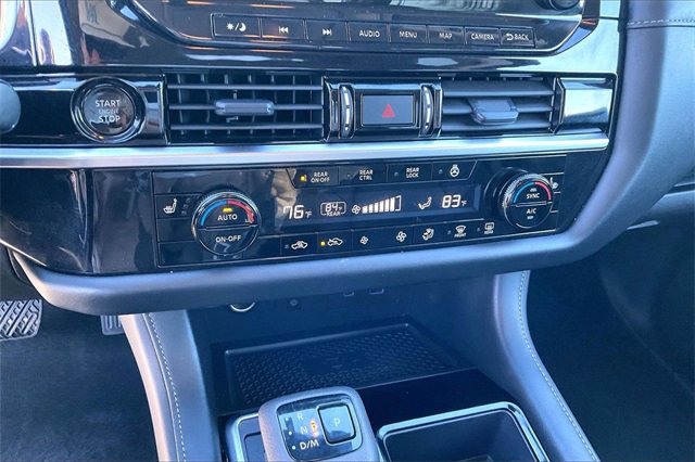 Certified 2025 Nissan Pathfinder SL image 30