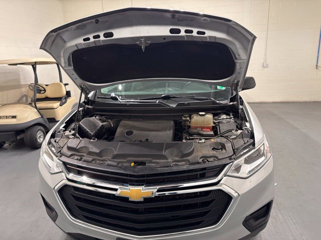 Used 2020 Chevrolet Traverse LS w/ LPO, Floor Liner Package FWD image 9