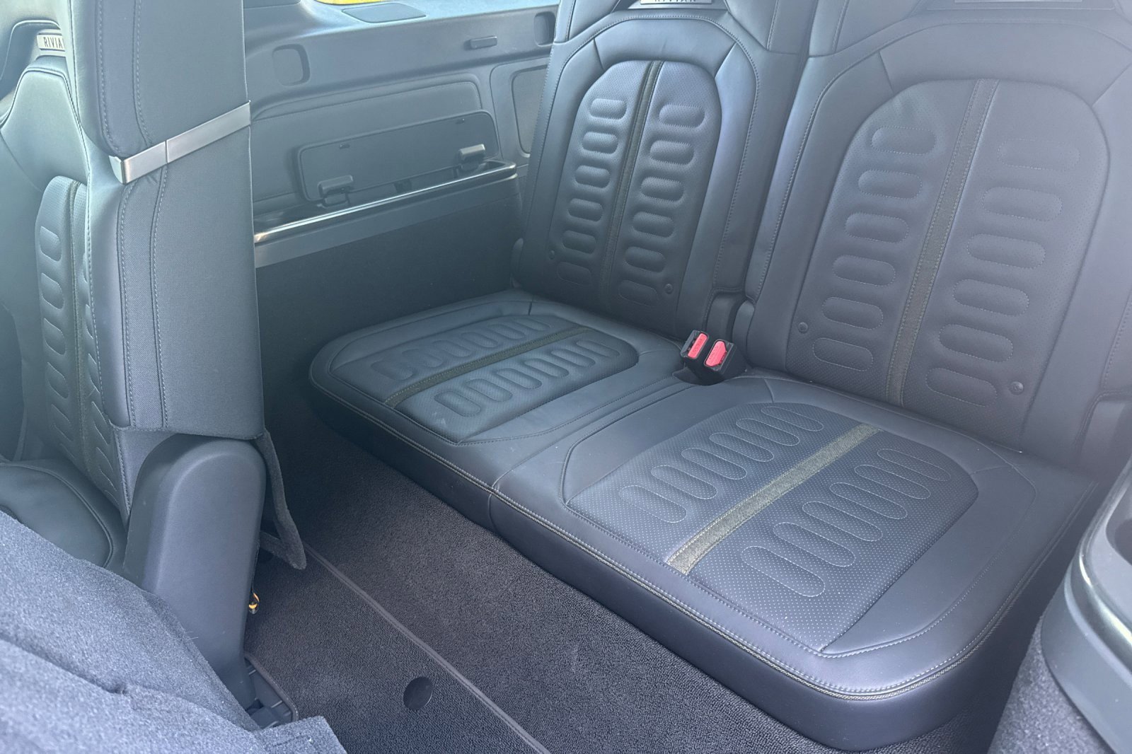 Used 2023 Rivian R1S Launch Edition image 14