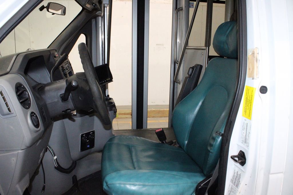 Used 2015 Ford E-450 and Econoline 450 Super Duty w/ Shuttle Bus Prep Package RWD image 7