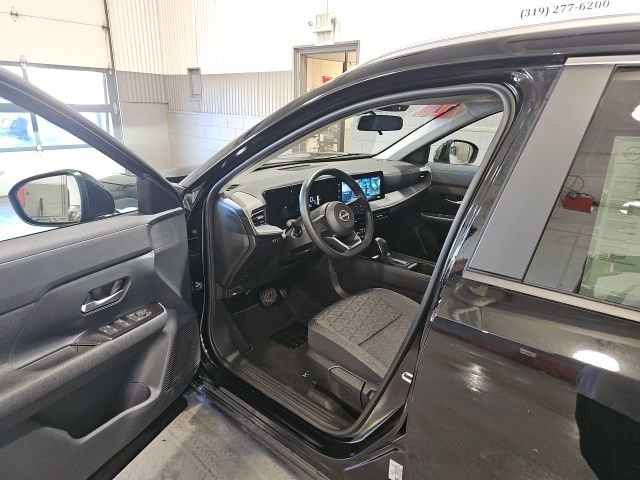 New 2026 Nissan Kicks SV w/ SV Premium Package AWD/4WD image 9