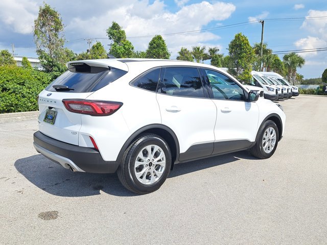 Certified 2025 Ford Escape Active image 7