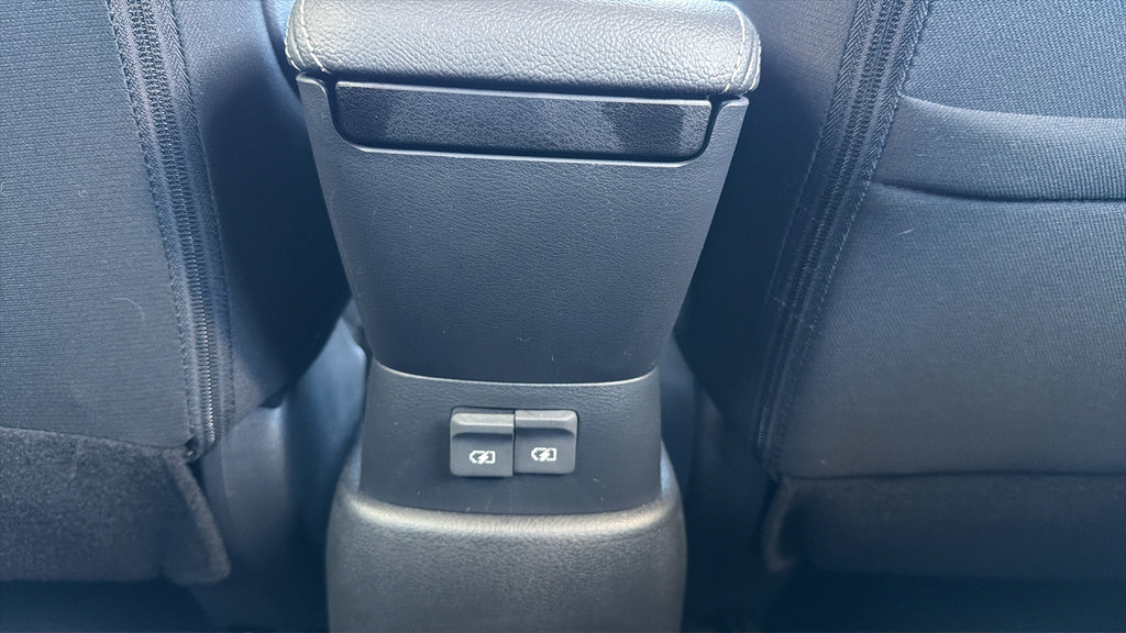 Certified 2025 Nissan Kicks Play S FWD image 16