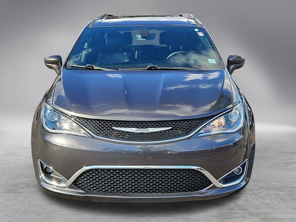 Used 2020 Chrysler Pacifica Touring-L image 2