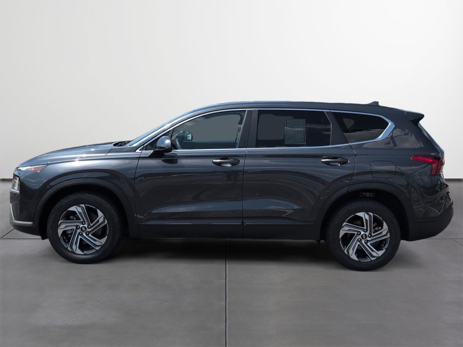 Used 2023 Hyundai Santa Fe SE FWD image 3