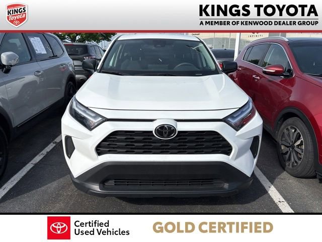 Used 2023 Toyota RAV4 LE FWD image 3