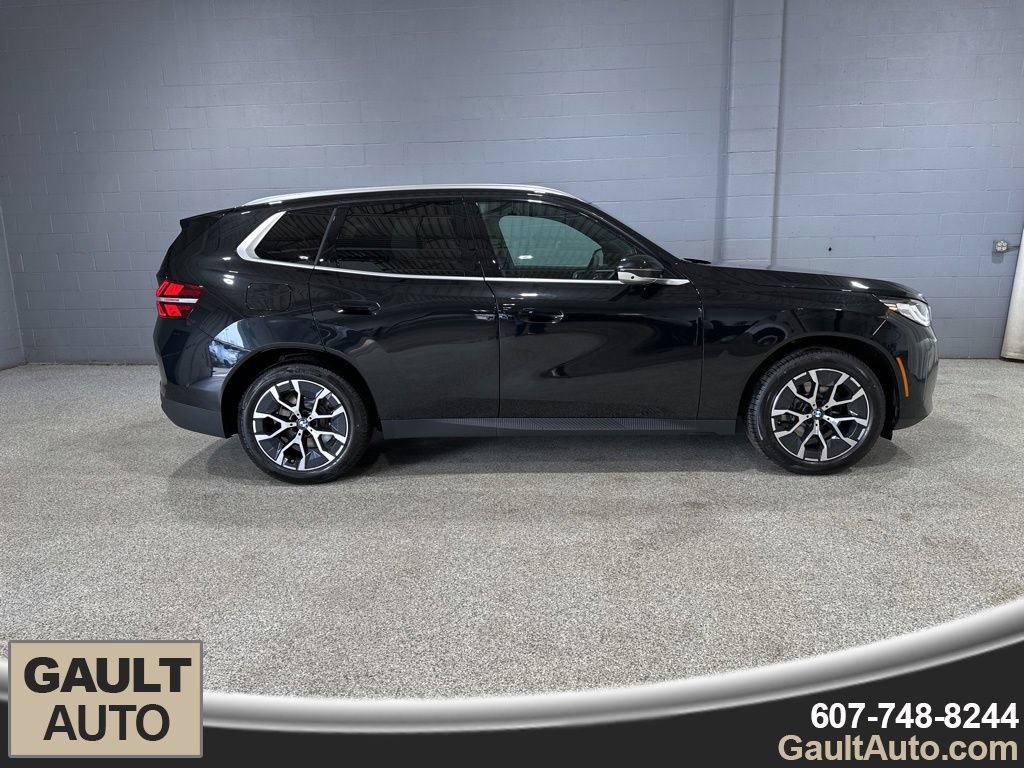 New 2026 BMW X3 xDrive30i w/ Premium Package AWD/4WD image 2