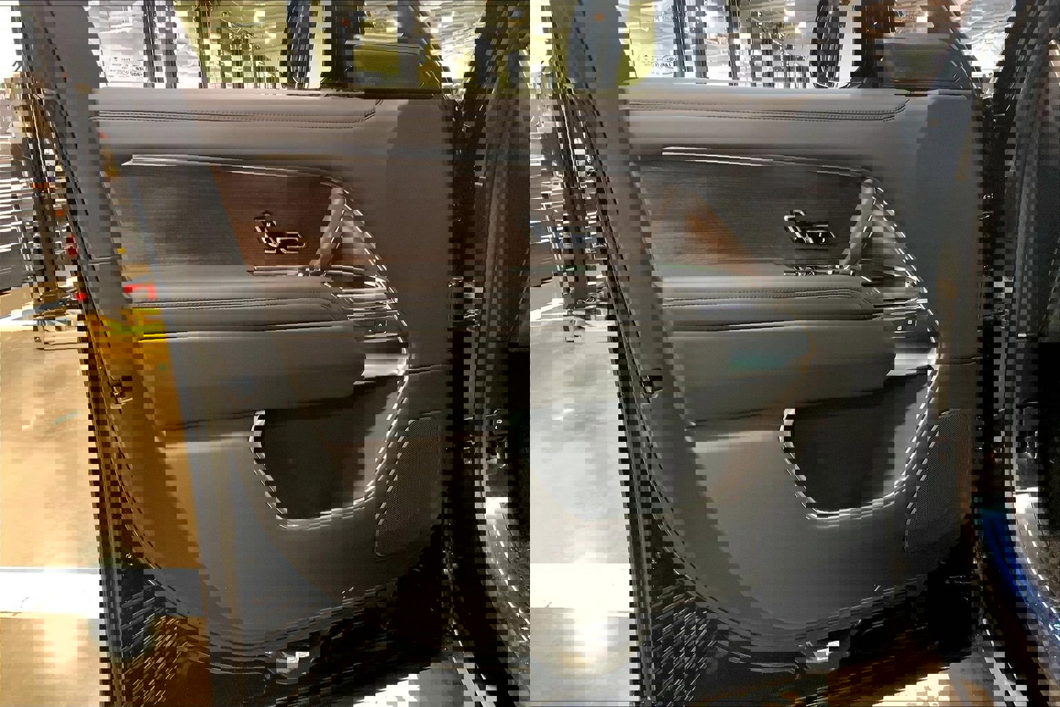 New 2026 Land Rover Range Rover SE image 10