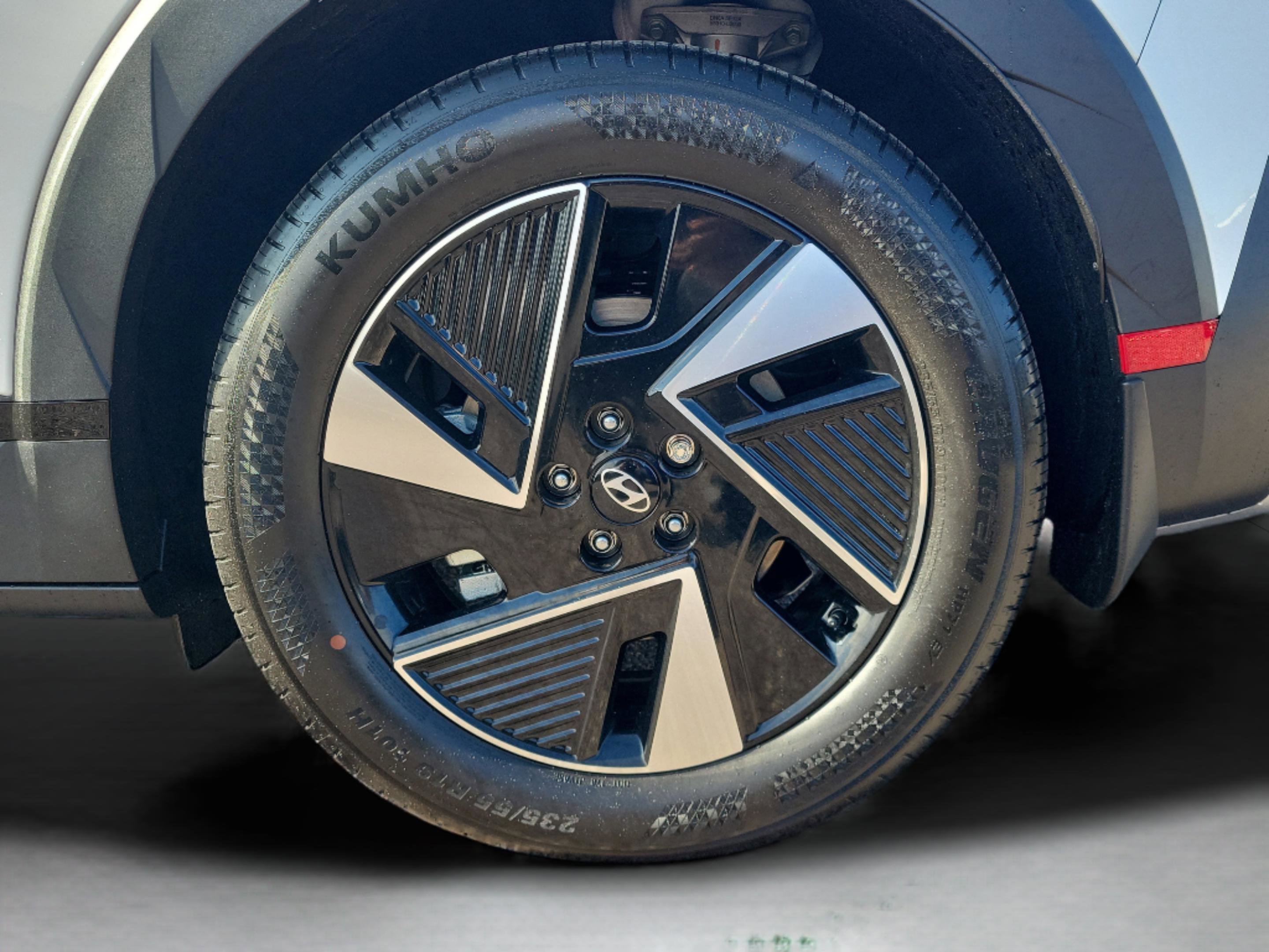 New 2026 Hyundai Ioniq 5 SEL image 36