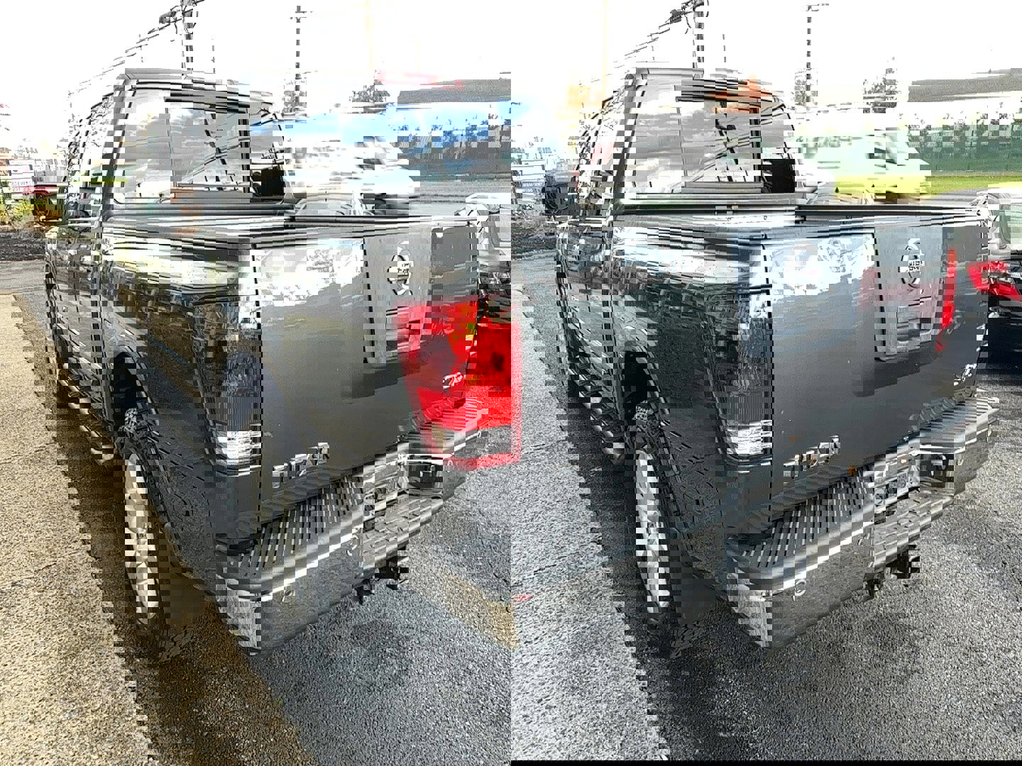 Used 2012 Nissan Titan SL image 4