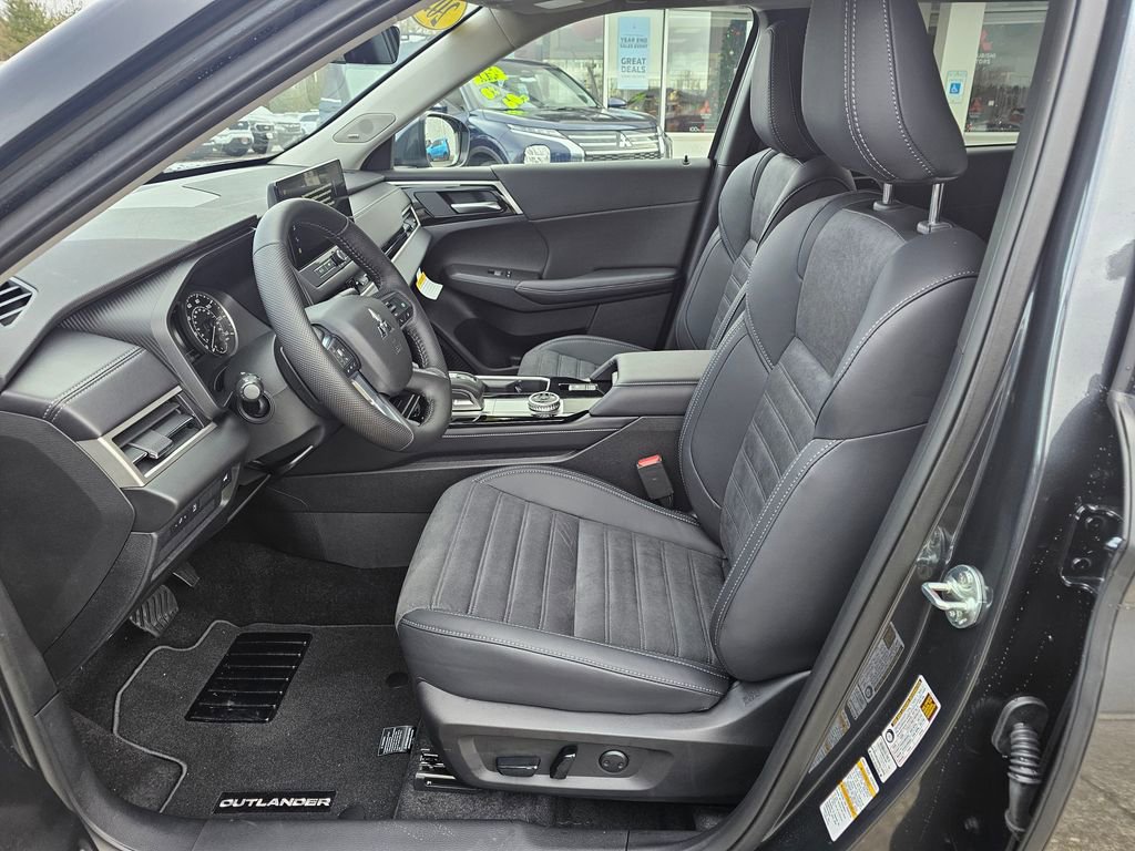 New 2026 Mitsubishi Outlander SE image 15