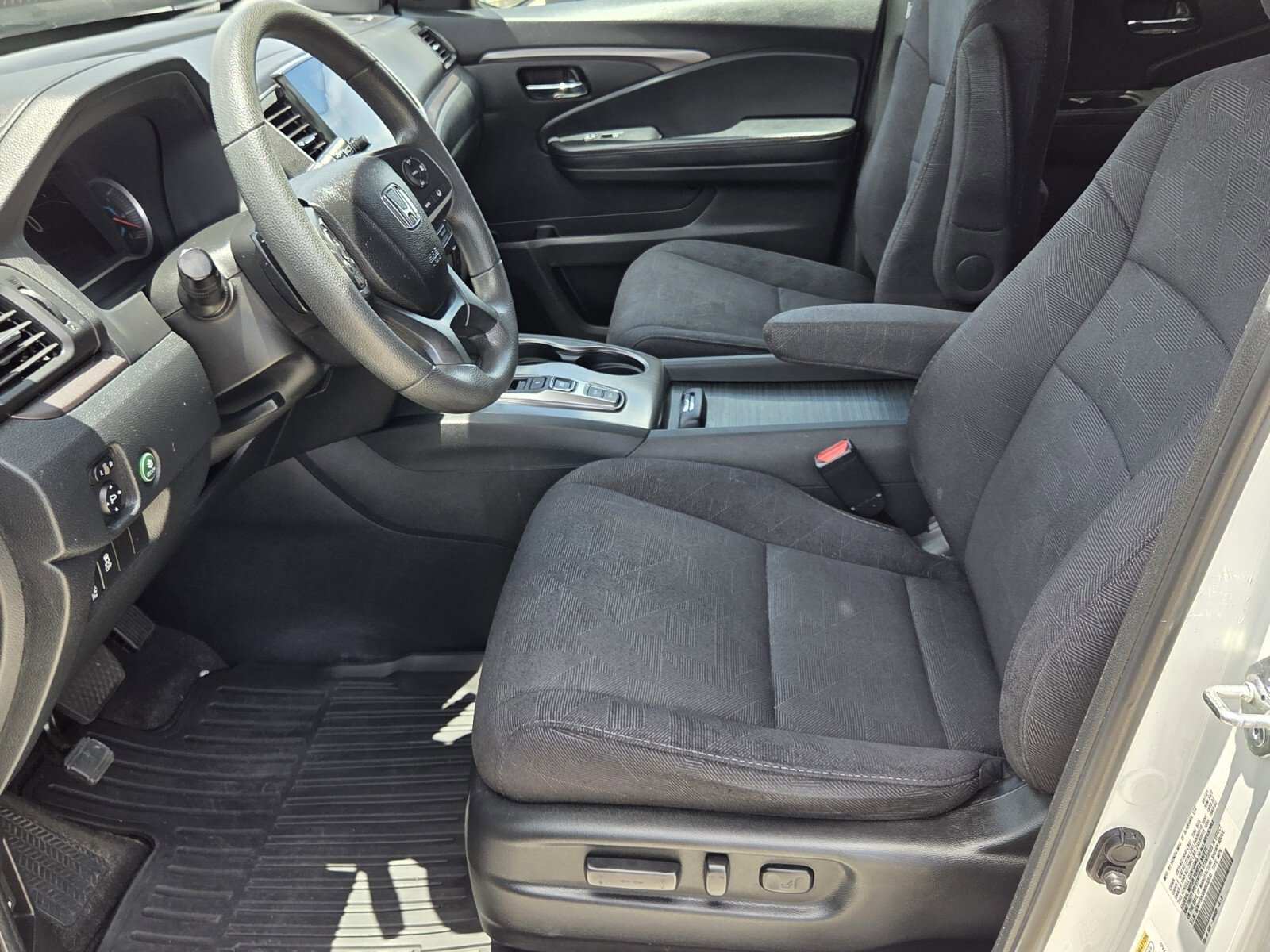 Used 2021 Honda Pilot EX image 4